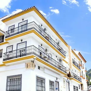 aparthotel-la-palmera.1costadelsol.com/